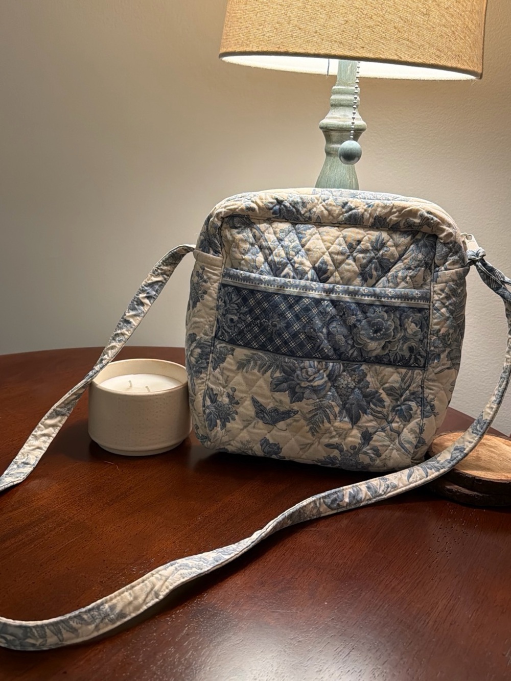 Vera Bradley Blue and Cream Quilted Floral Crossbody Blue Toile